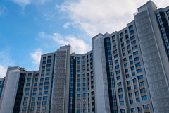 В секциях ЖК «Квартал Триумфальный» смонтировали лифтовые порталы